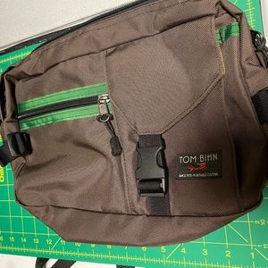 Tom Bihn LeGrande Derrière bag